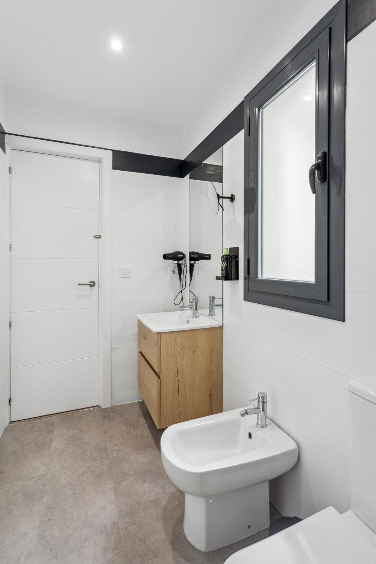 Limehome Madrid Calle De La Paloma Room photo